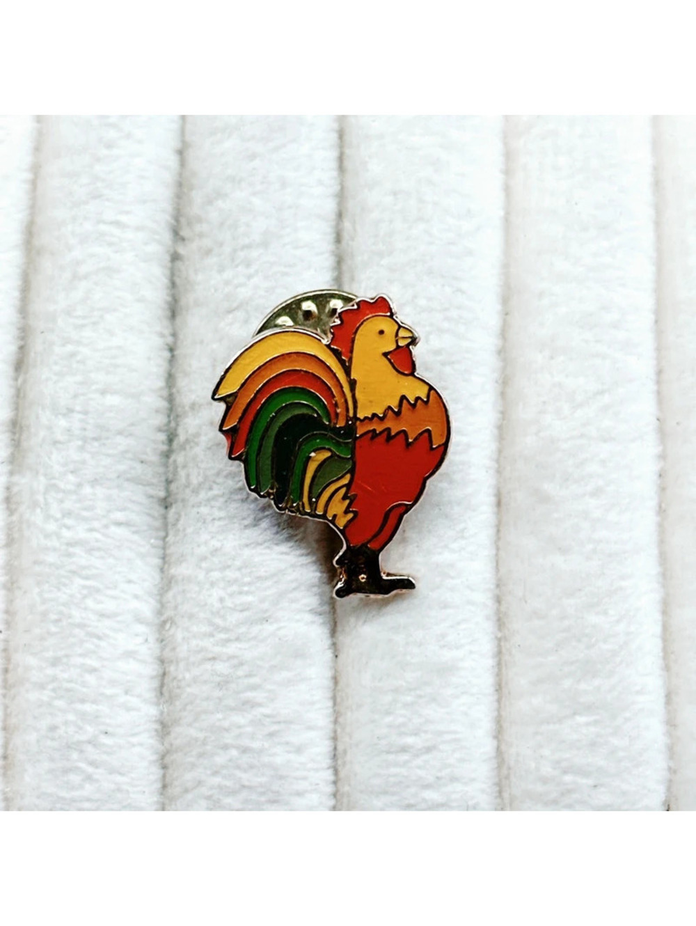 7379gc. Vintage Rooster Pin